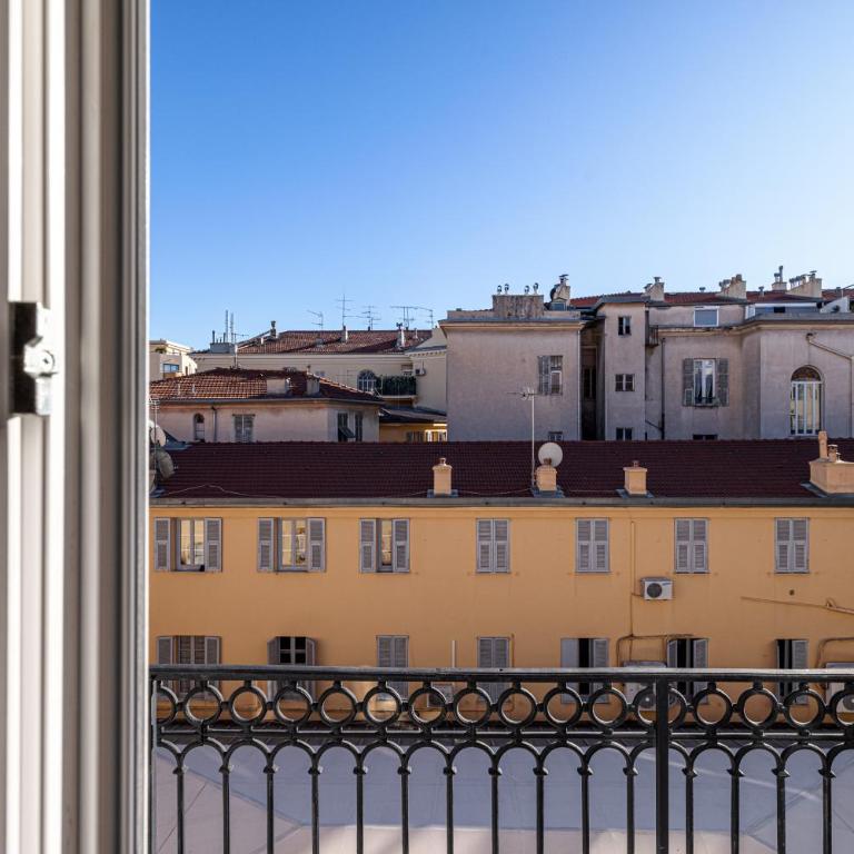 Naomi Nice - Chambre Double Deluxe avec Balcon - 7