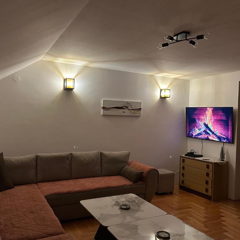Apartman Materić - Classic One-Bedroom Apartment with King Bed - 4