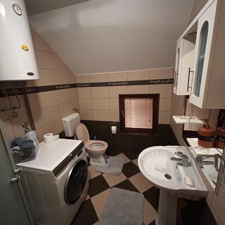 Apartman Materić - Classic One-Bedroom Apartment with King Bed - 8