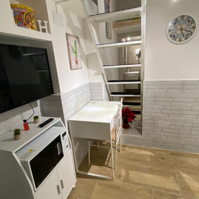 Little House - One-Bedroom Apartment - 23