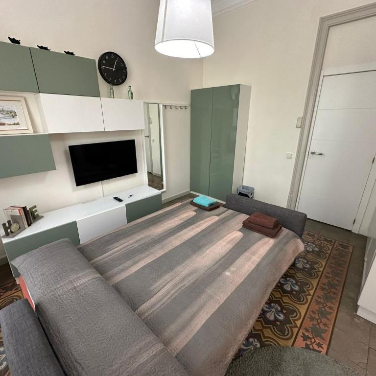 Habitaciones Roger - Quadruple Room with Balcony - 4