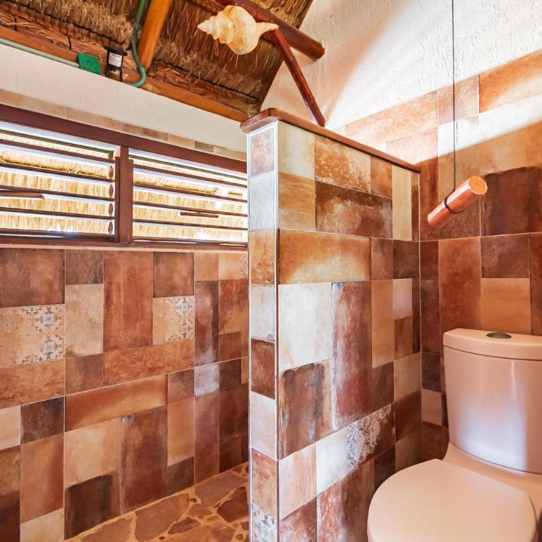Bella Mar, Oceanfront Escape - Deluxe Queen Room - 9