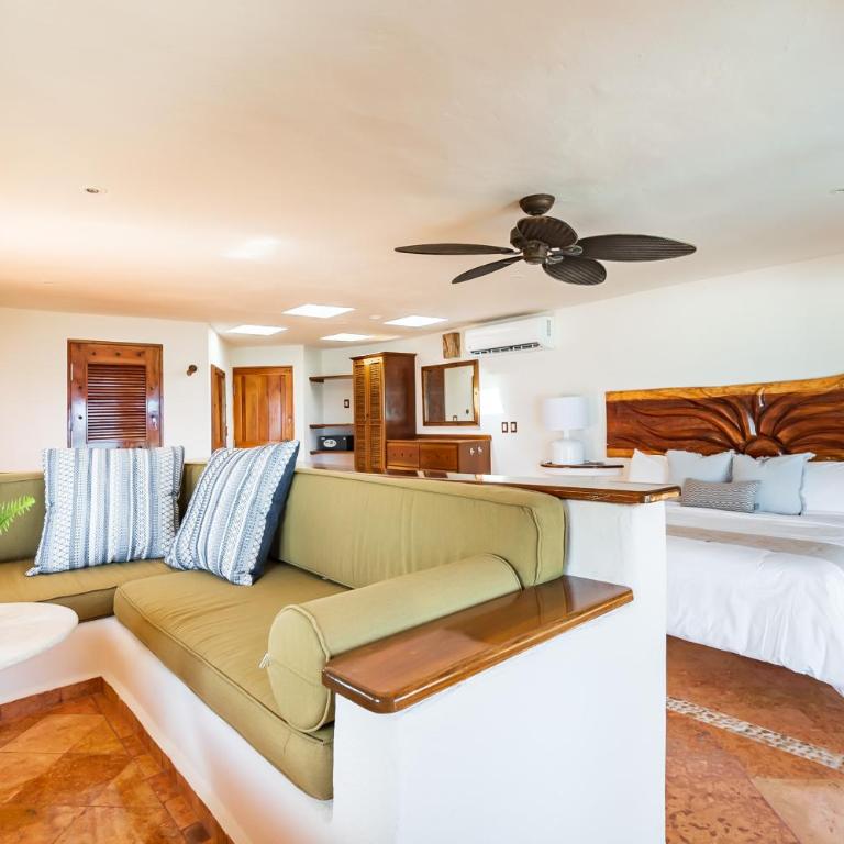 Bella Mar, Oceanfront Escape - Deluxe Double Room with Balcony and Sea View - 2