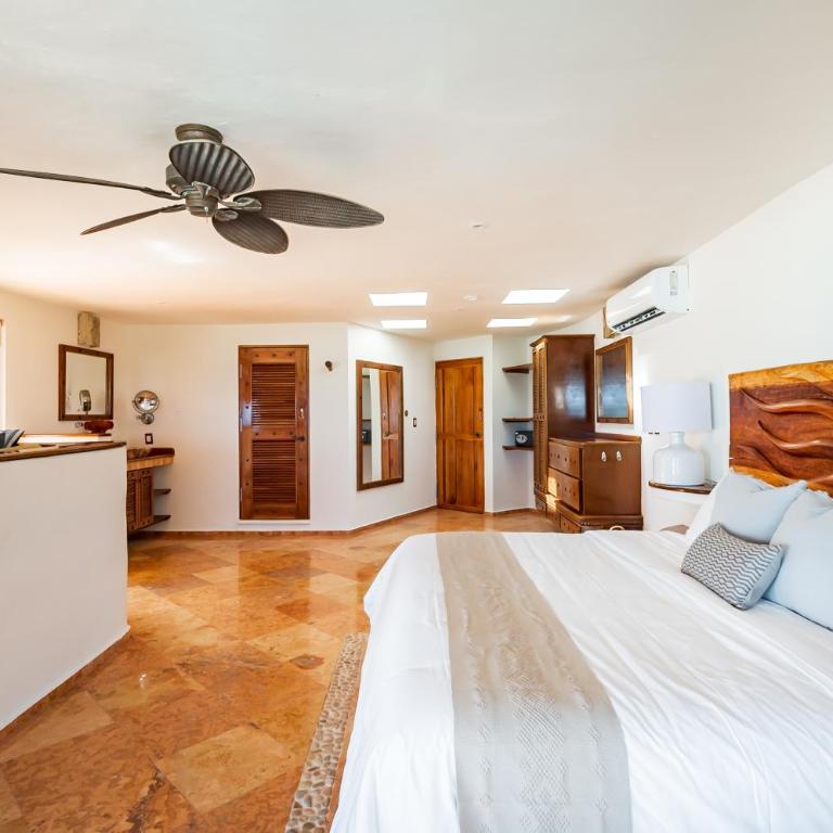 Bella Mar, Oceanfront Escape - Deluxe Double Room with Balcony and Sea View - 9