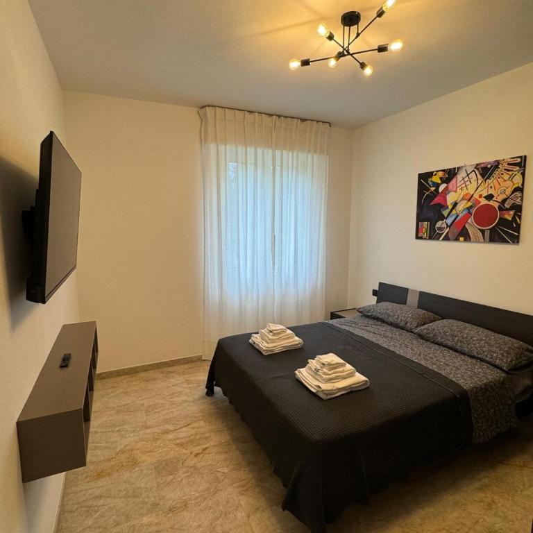 Suite Alfi Bardolino Centro Storico - Appartamento Premium con 3 Camere da Letto e Balcone - 4