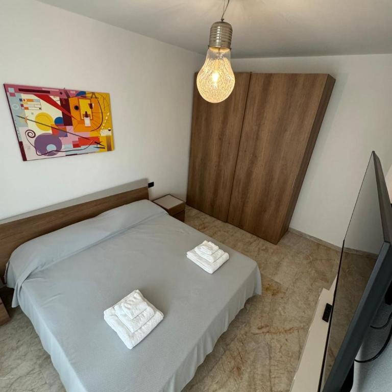 Suite Alfi Bardolino Centro Storico - Appartamento Premium con 3 Camere da Letto e Balcone - 7