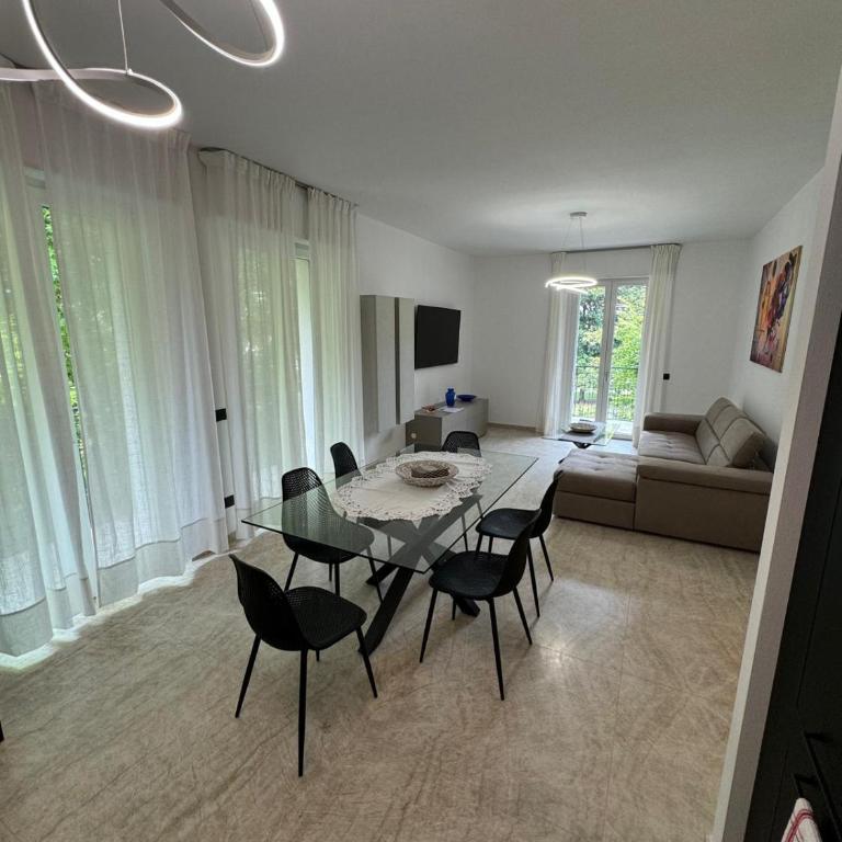 Suite Alfi Bardolino Centro Storico - Appartamento Premium con 3 Camere da Letto e Balcone - 14