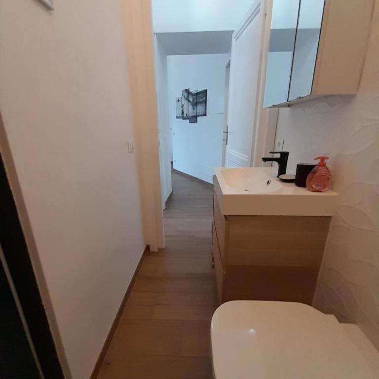 Acche Apartments - One-Bedroom Apartment with View - 3