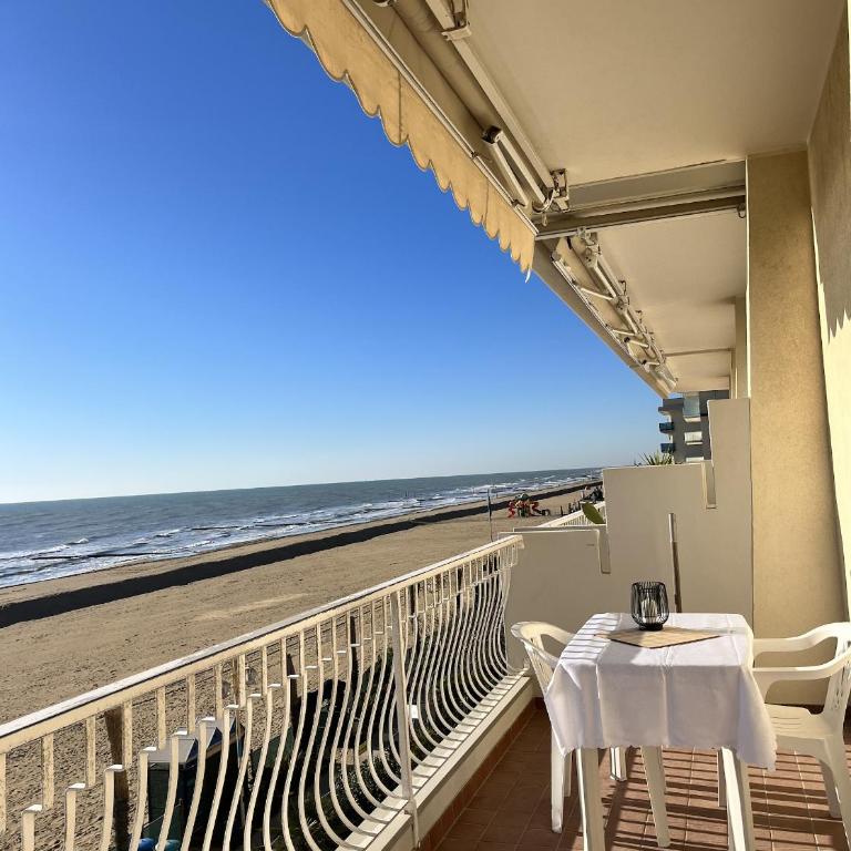 Fronte Mare, Piscina - RESIDENCE GRIFONE - Appartamento con 2 Camere da Letto - 5