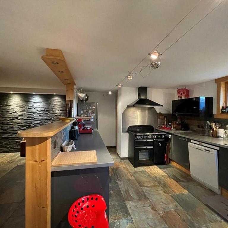 Chalet chaleureux pour 12 personnes avec WIFI et cheminée - Chalet 3 Chambres - 21