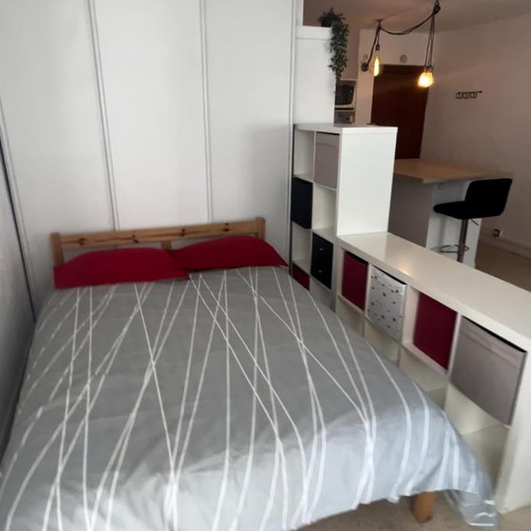T1 en face de la Timone - One-Bedroom Apartment - 14