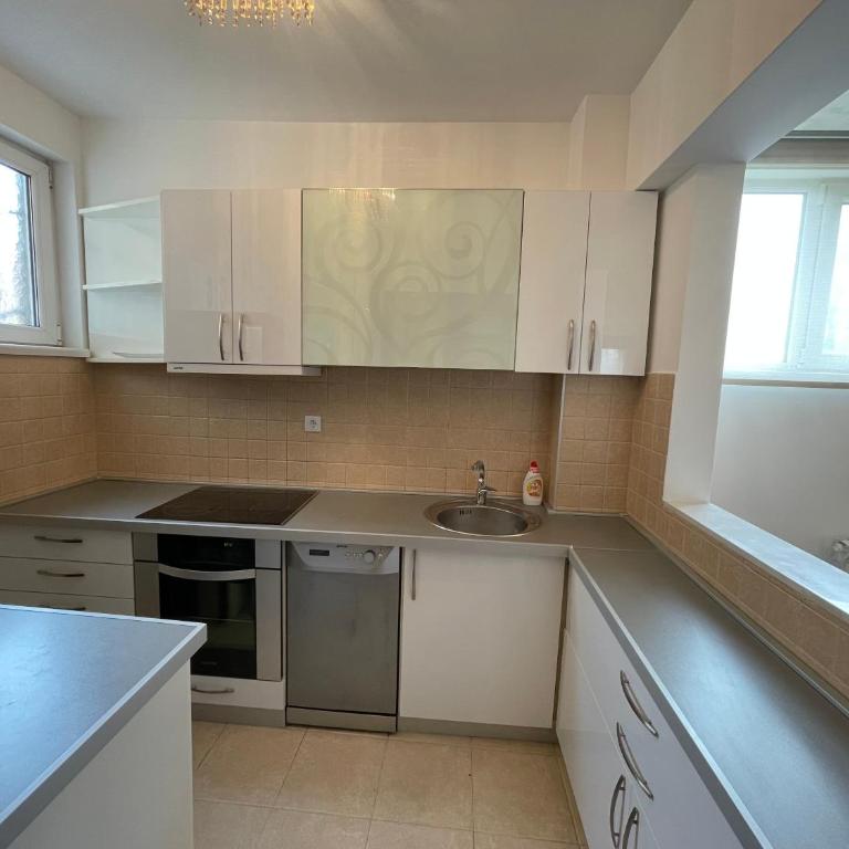 Apartman Trebinjska - Apartman sa 3 Spavaće Sobe - 4