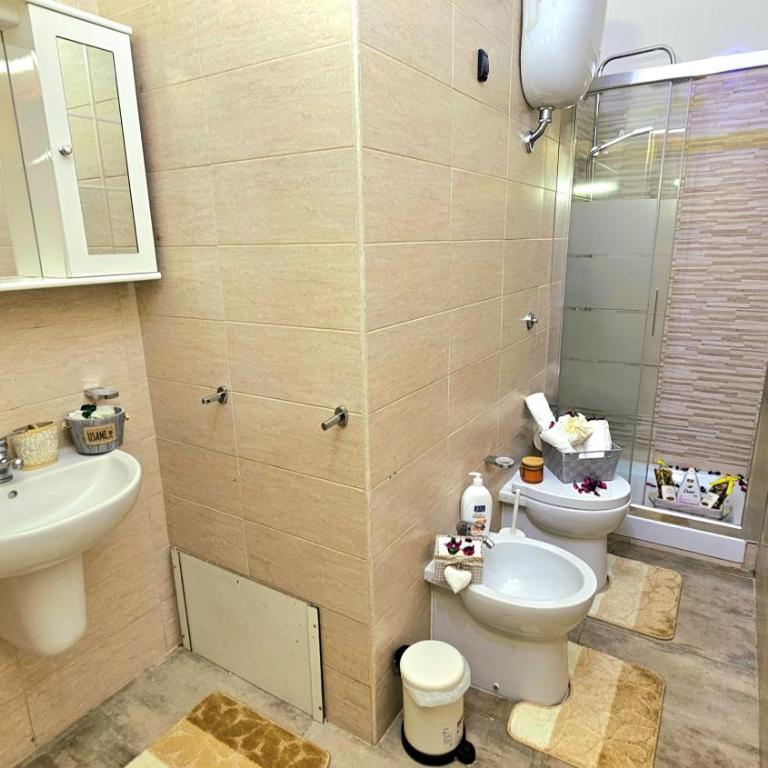 Casa Simpatia Roma Vaticano By Casa Simpatia Vaticano - Camera Tripla con Bagno Privato Esterno - 19