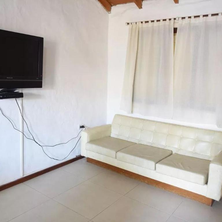 Los Profes - Two-Bedroom House - 4