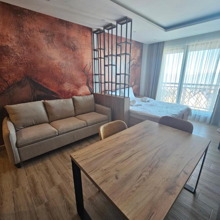 Residence Hill Lux - Studio with Balcony - 6