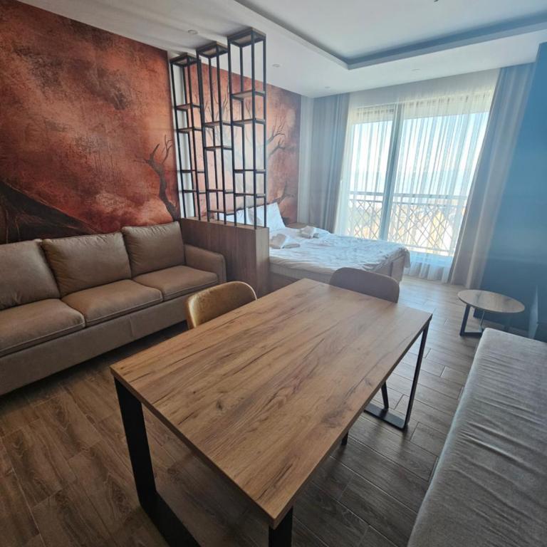Residence Hill Lux - Studio with Balcony - 9