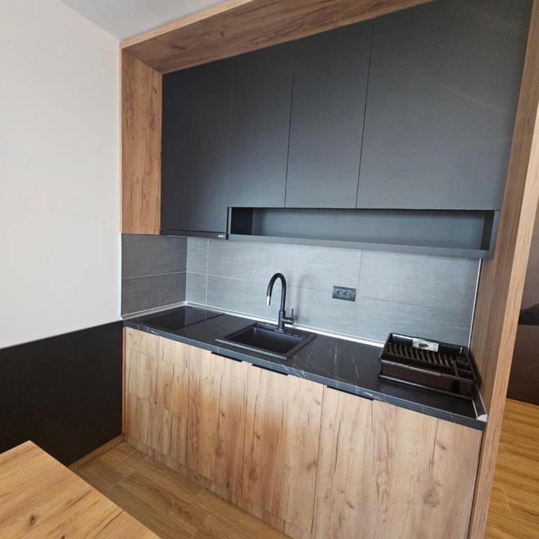 Residence Hill Lux - Studio with Balcony - 10