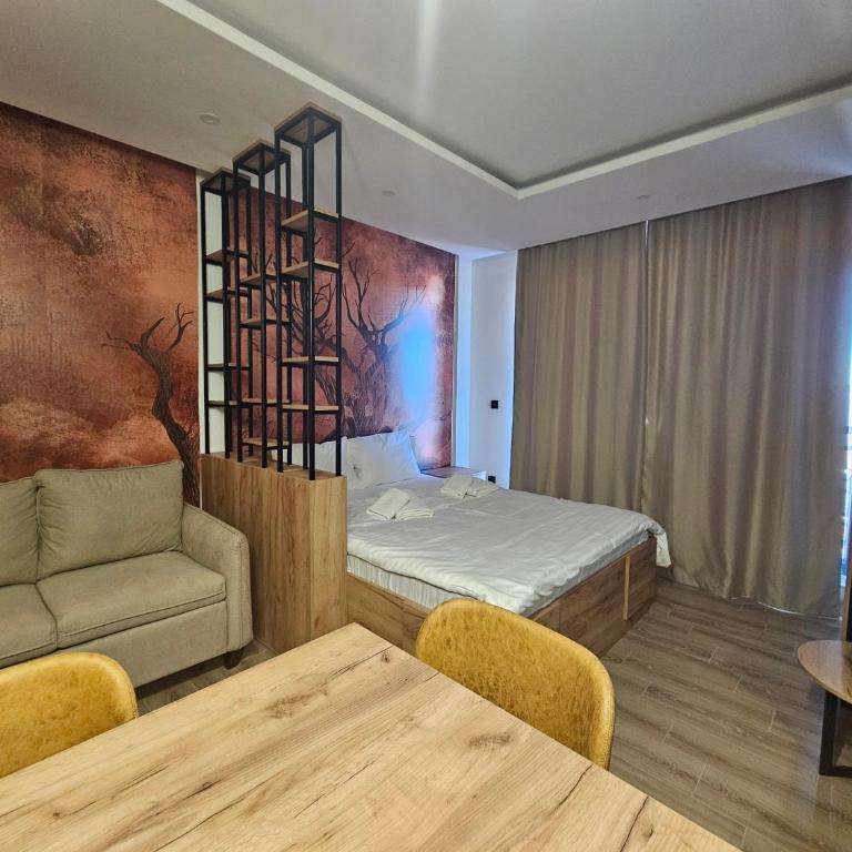 Residence Hill Lux - Studio with Balcony - 13