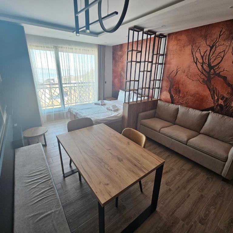 Residence Hill Lux - Studio with Balcony - 22