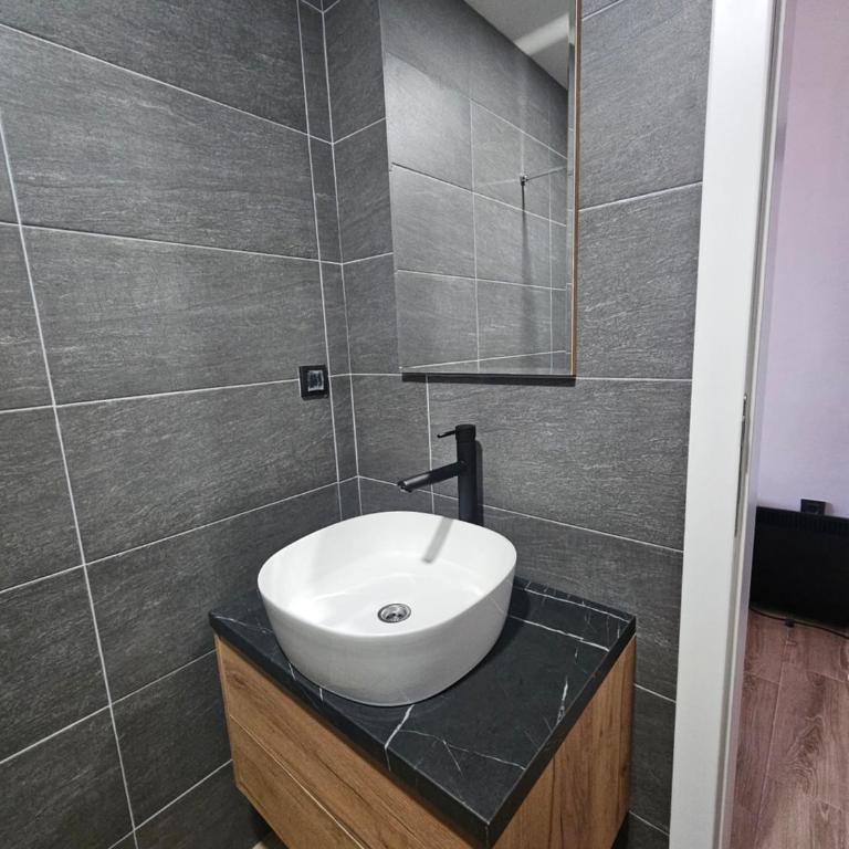 Residence Hill Lux - Studio with Balcony - 26