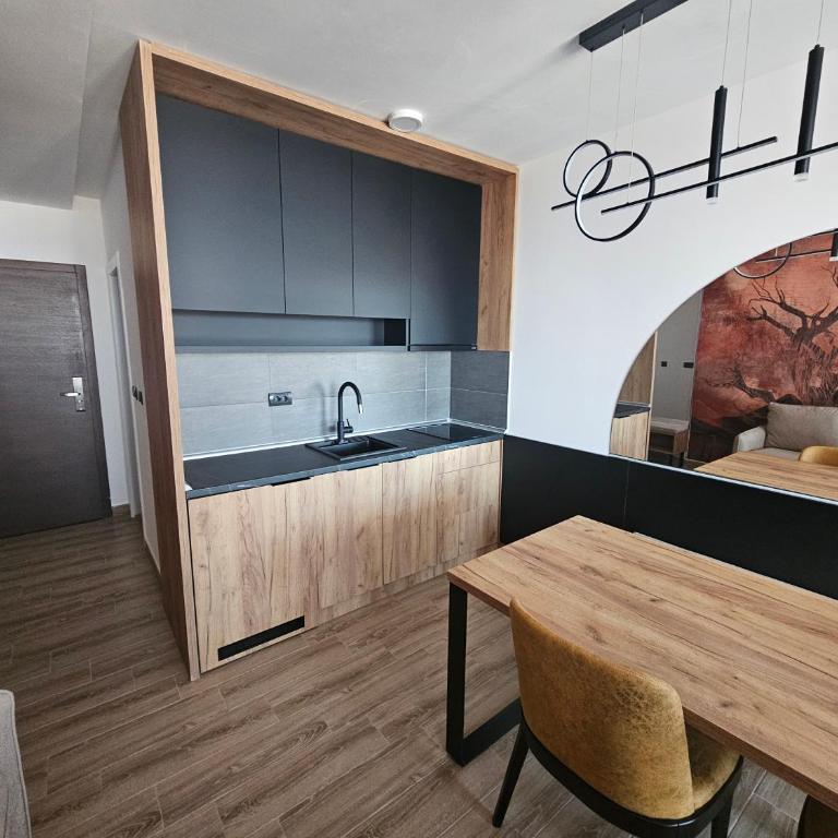 Residence Hill Lux - Studio with Balcony - 31