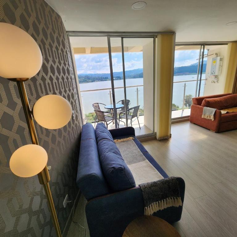 Increíble apartamento con vista panorámica al lago Sochagota - Apartamento de 3 dormitorios con balcón - 1