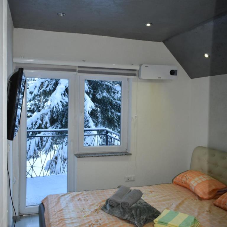 Villetta - Three-Bedroom House - 14
