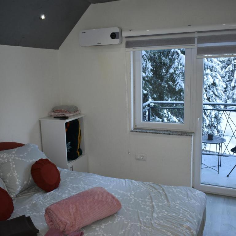 Villetta - Three-Bedroom House - 11