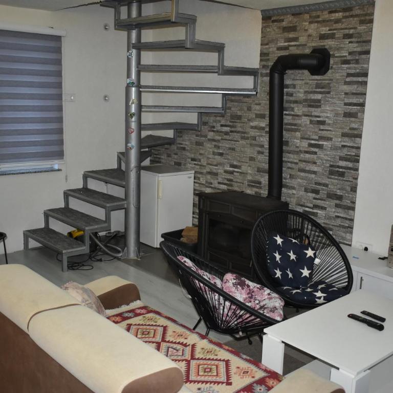 Villetta - Three-Bedroom House - 9