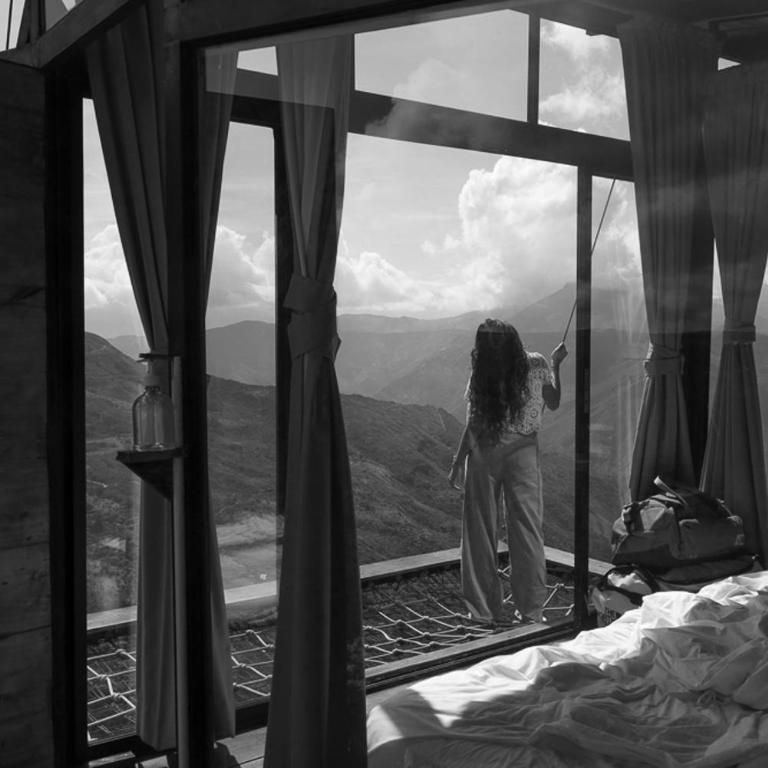 REFUGIO LA ROCA - Habitación con cama extragrande y vistas a la montaña - 13