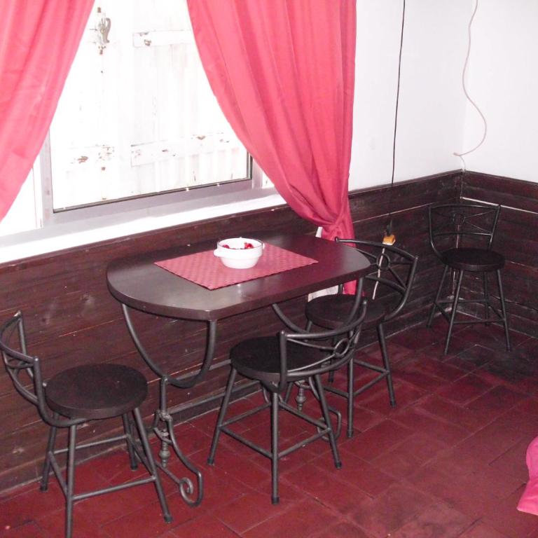 Marilyn - One-Bedroom Apartment - 84