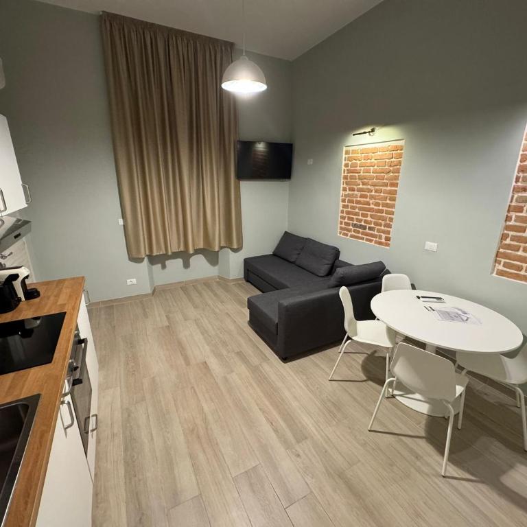 La Corte - One-Bedroom Deluxe Apartment - 9