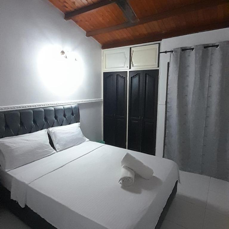 Casa Italo-Colombiana - Habitación Doble con balcón - 5