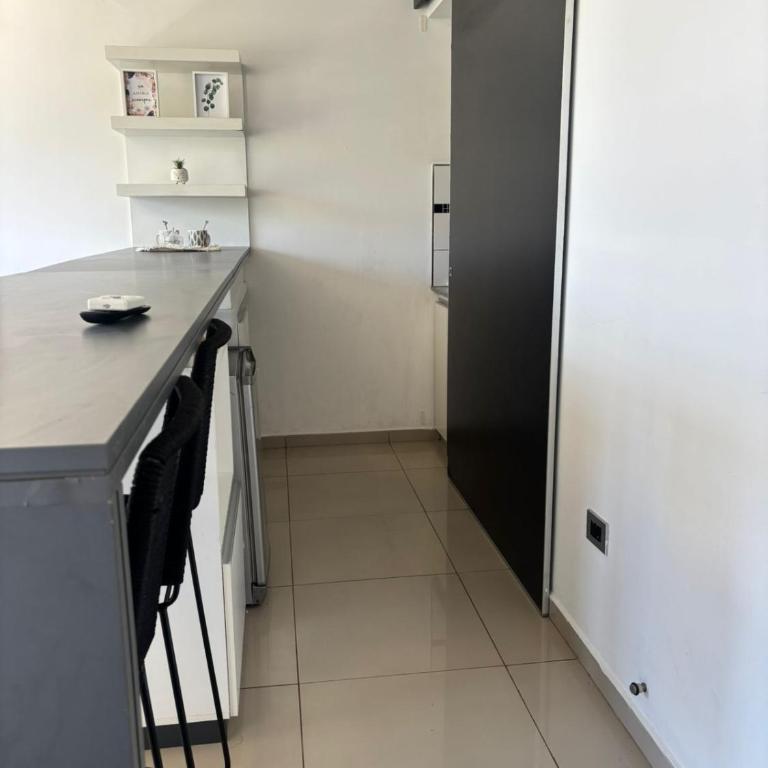 Monoambiente de Categoría Excelente Ubicación La Plata - Apartamento de 2 dormitorios - 17