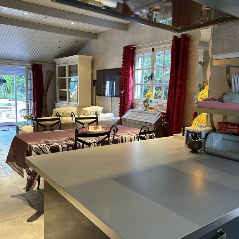 Villa 5 pièces avec piscine privée près de la plage au Lavandou - FR-1-251-852 - Casa Vacanze - 4