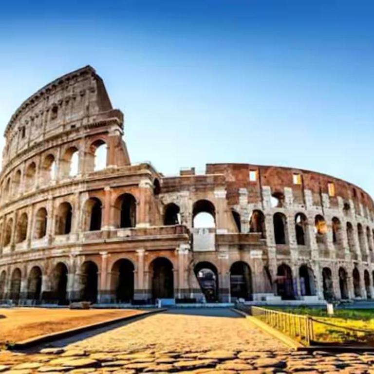 Heartwarming Apartment in ROMA - 5 Minutes from Colosseum - Appartamento con 2 Camere da Letto - 11