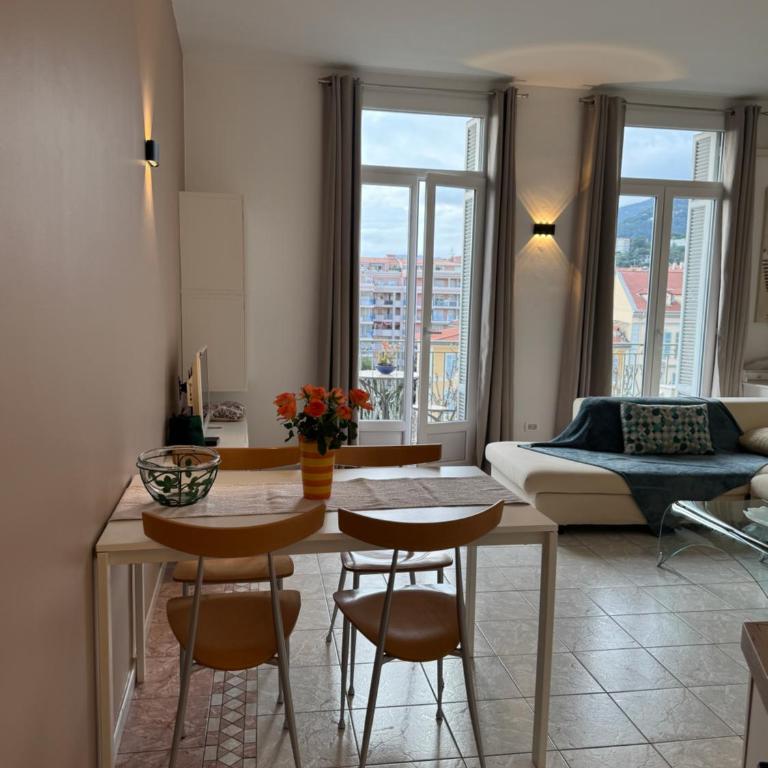 Appartement Charmant lumineux vue mer et jardin exceptionnel 3 étoiles - One-Bedroom Apartment - 18