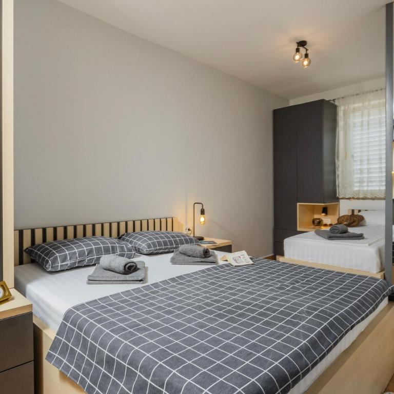 Adzic Apartments - Studio with Balcony (3 Adults) - 23