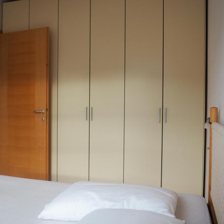 Saint Martin Guest House - Appartamento con 1 Camera da Letto, Balcone e Vista Montagna - 21
