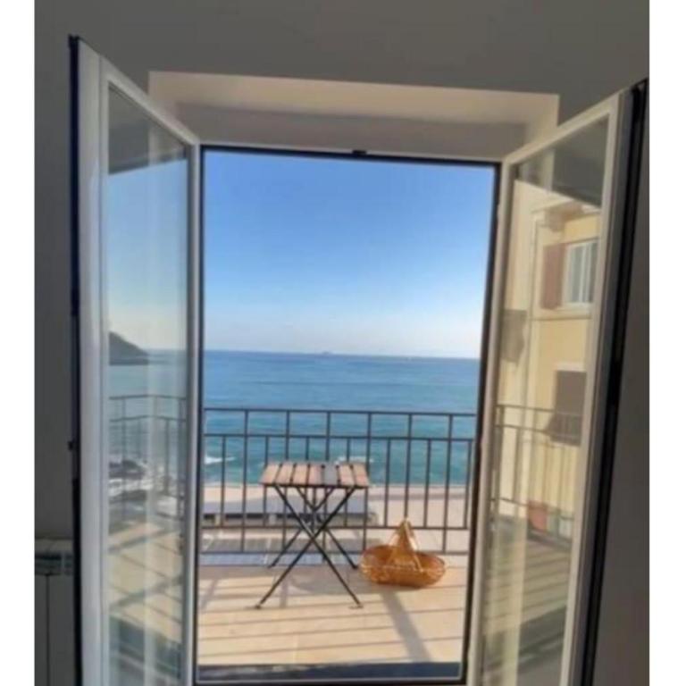 Comodissimo Gaslini e mare - Two-Bedroom Apartment - 1