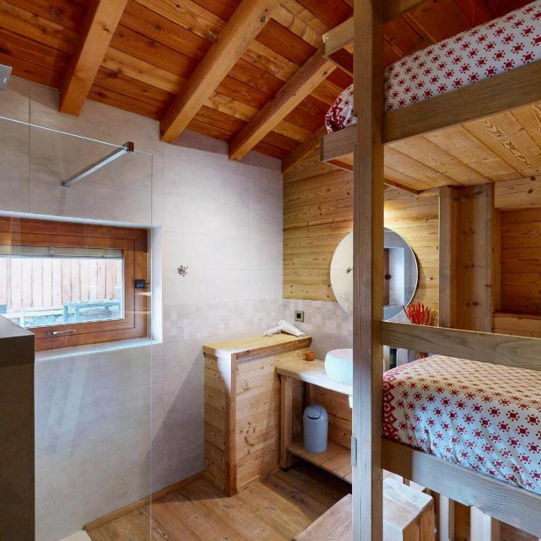 Chalet Grand Croix avec Jacuzzi privatif, Vue montagnes, Local a ski - Chalet - 22