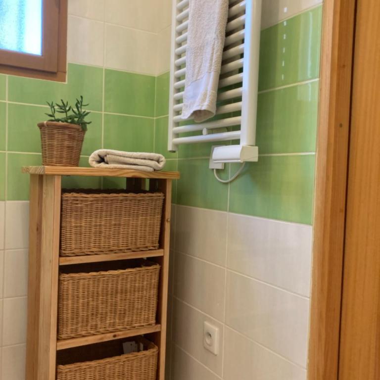Le chalet d'Heidi - Chambre Double avec Salle de Bains Privative - Vue sur Montagne - 8