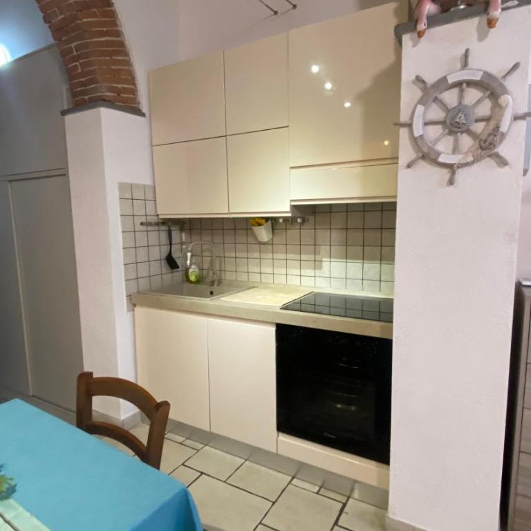 Raggio di sole - One-Bedroom Apartment - 1
