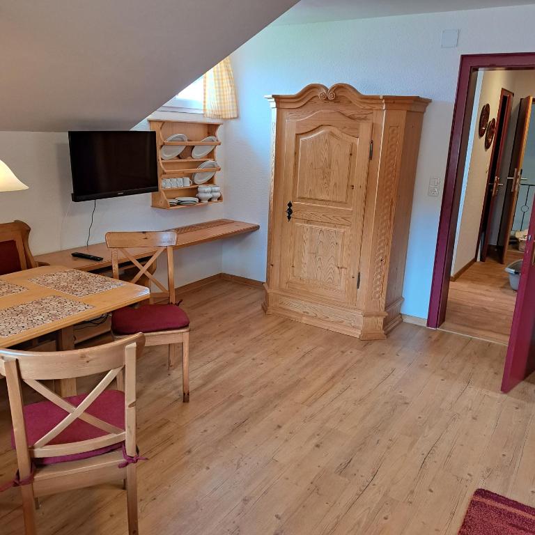 Faltenbach Ferienwohnungen in Oberstdorf - Apartment mit Blick auf die Berge - 12