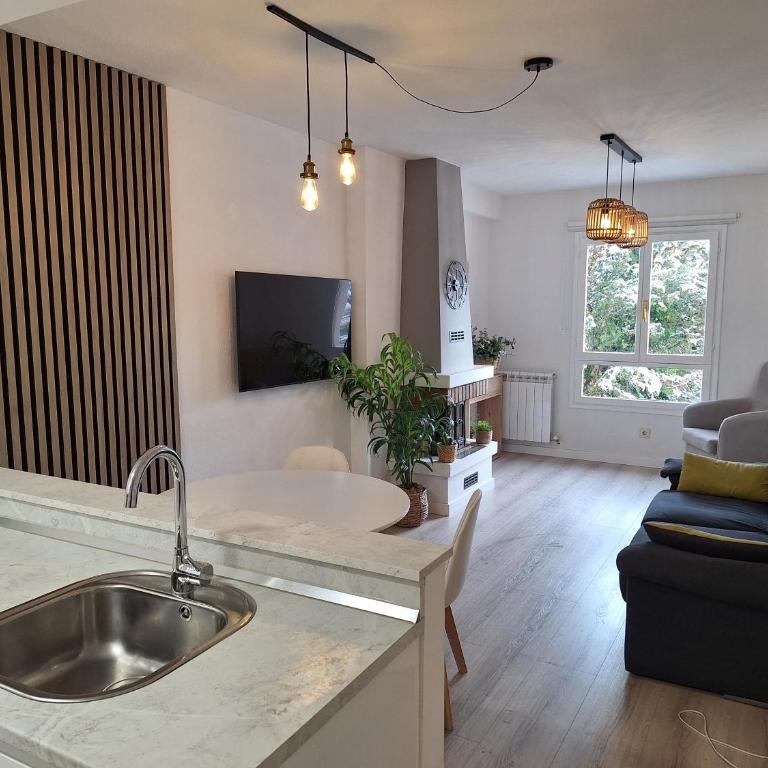 Acogedor apartamento con piscina compartida y opción a parking - Apartamento de 2 dormitorios - 2