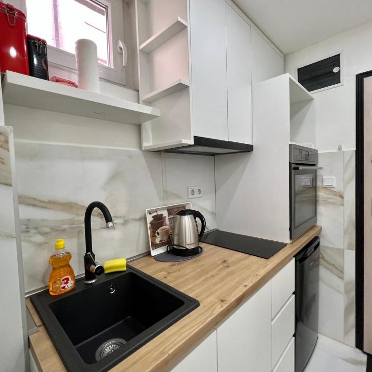 City Center - Superior Studio with Balcony - Superior Apartman sa Balkonom - 22