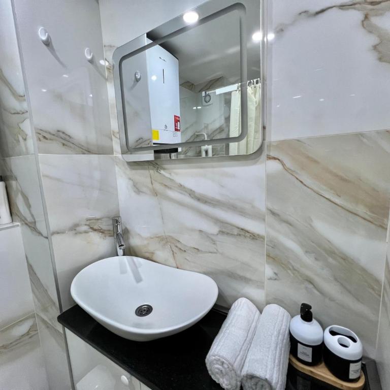 City Center - Superior Studio with Balcony - Superior Apartman sa Balkonom - 33