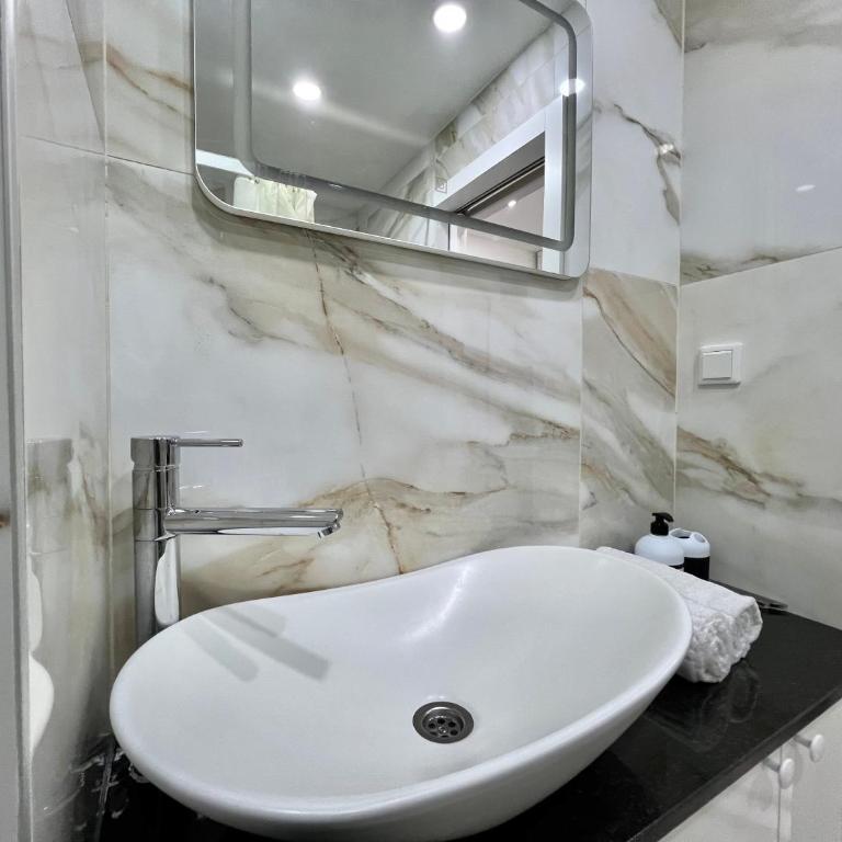 City Center - Superior Studio with Balcony - Superior Apartman sa Balkonom - 35