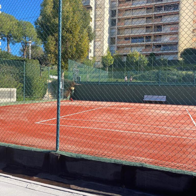 Appartement Juan-Les-Pins, 4 pieces, 80m2, Residence Luxe Piscine Tennis - Appartement 3 Chambres - 67