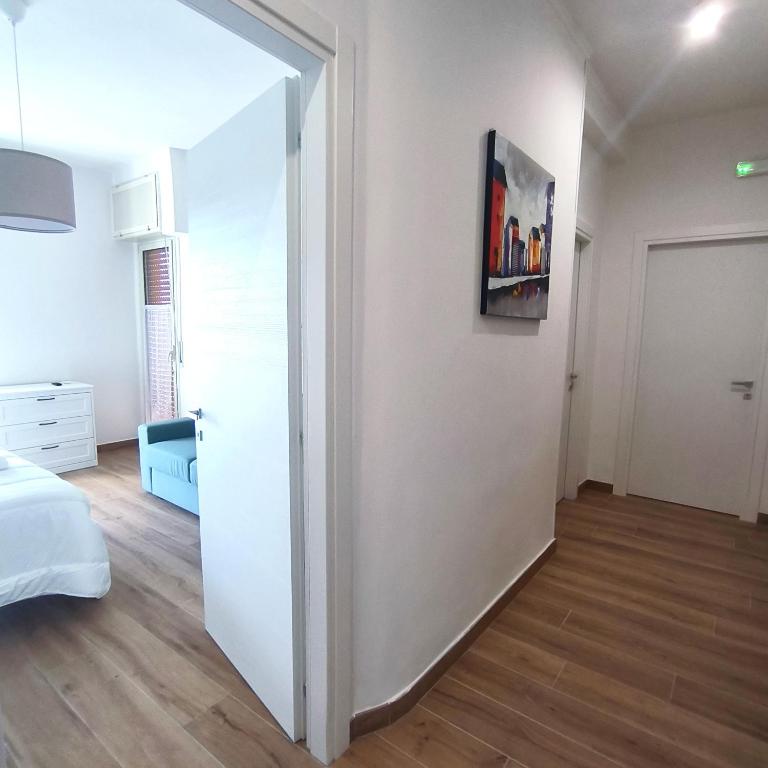 Residenza dell'E - Three-Bedroom Apartment - 28